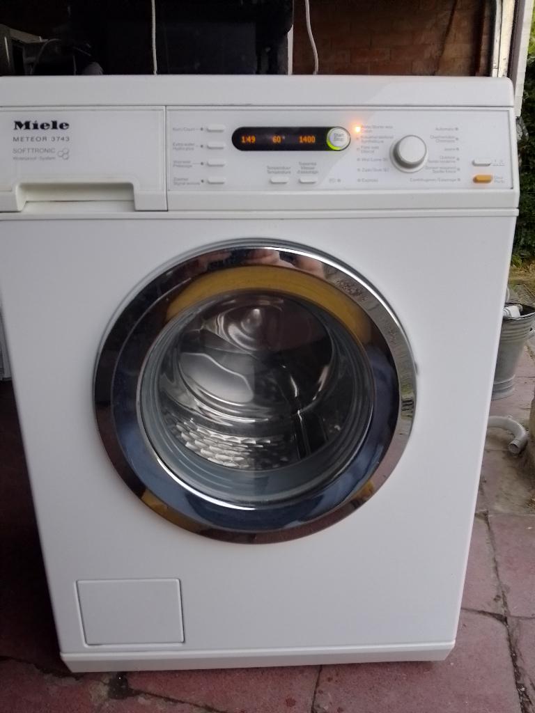 Wasmachine Miele W3743 WPS., Elektronische apparatuur, Wasmachines, Gebruikt, Voorlader, 4 tot 6 kg, Minder dan 85 cm, 1200 tot 1600 toeren