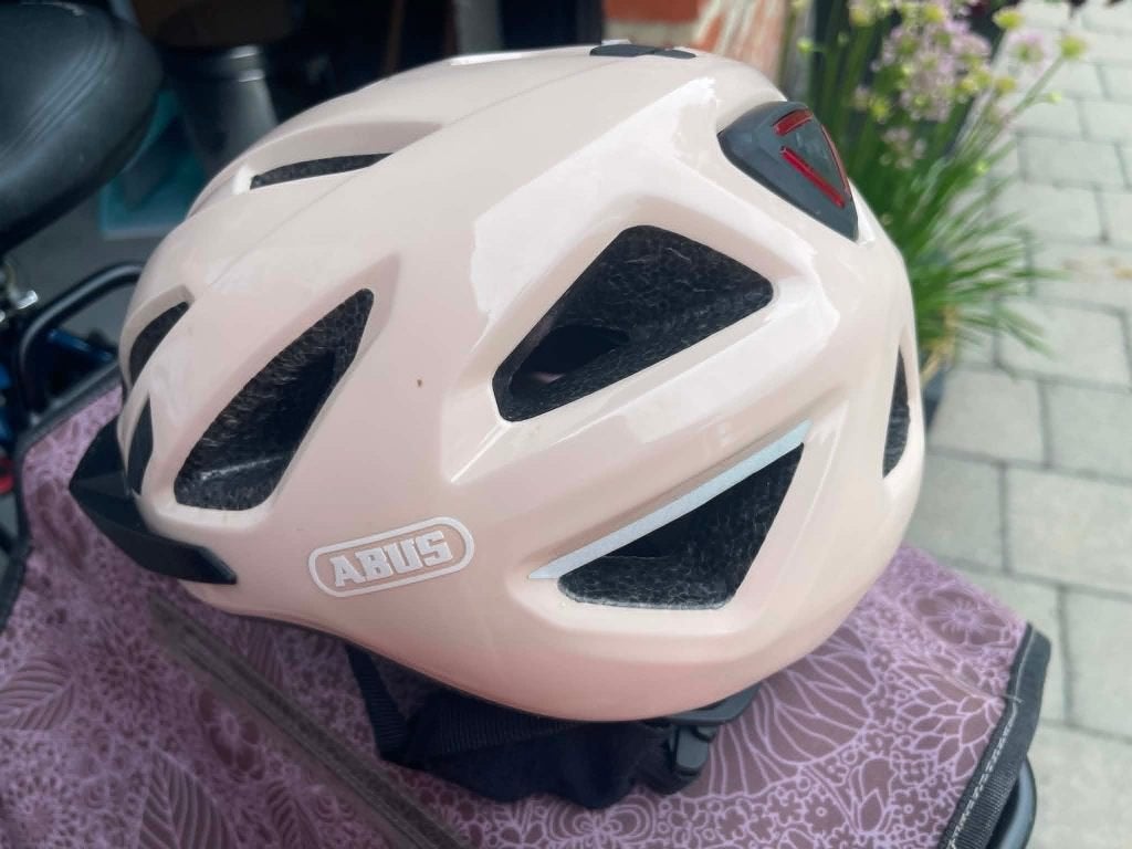 Fietshelm, Fietsen en Brommers, Fietsaccessoires | Fietshelmen, Ophalen, Zo goed als nieuw, ABUS