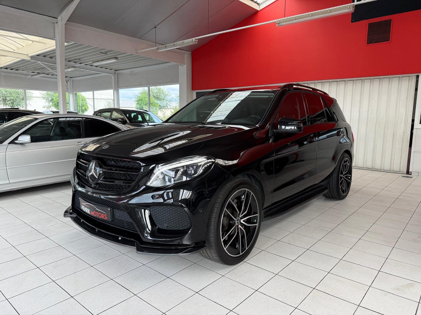 Mercedes GLE500 e 4MATIC •AUTOMAAT• •PANO• •SPORTLOOK•, Automaat, Euro 6, GLE, Bedrijf