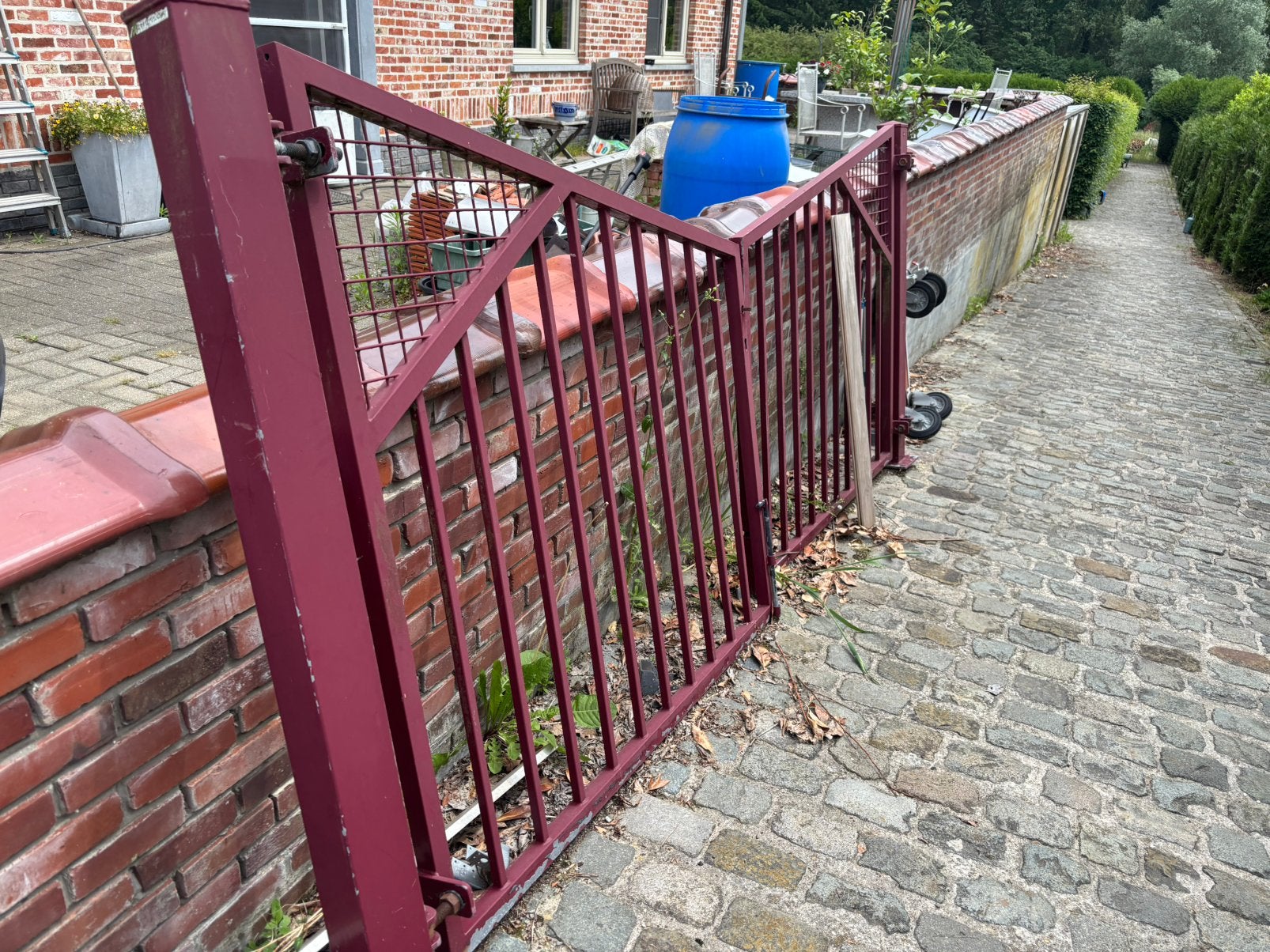 Poort rood, Ophalen, Met poort, Overige typen, Aluminium