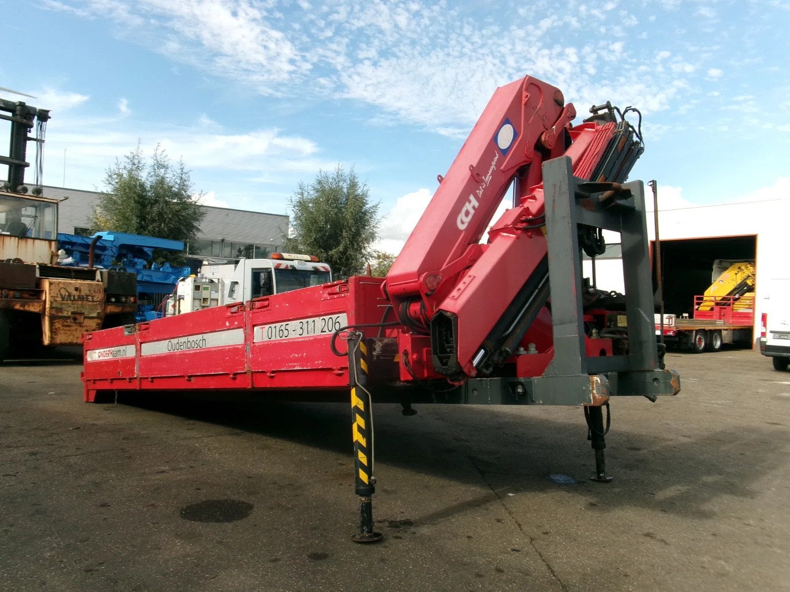 CCH OPEN BAK + HMF 2223 K4 (année de construction 2003)