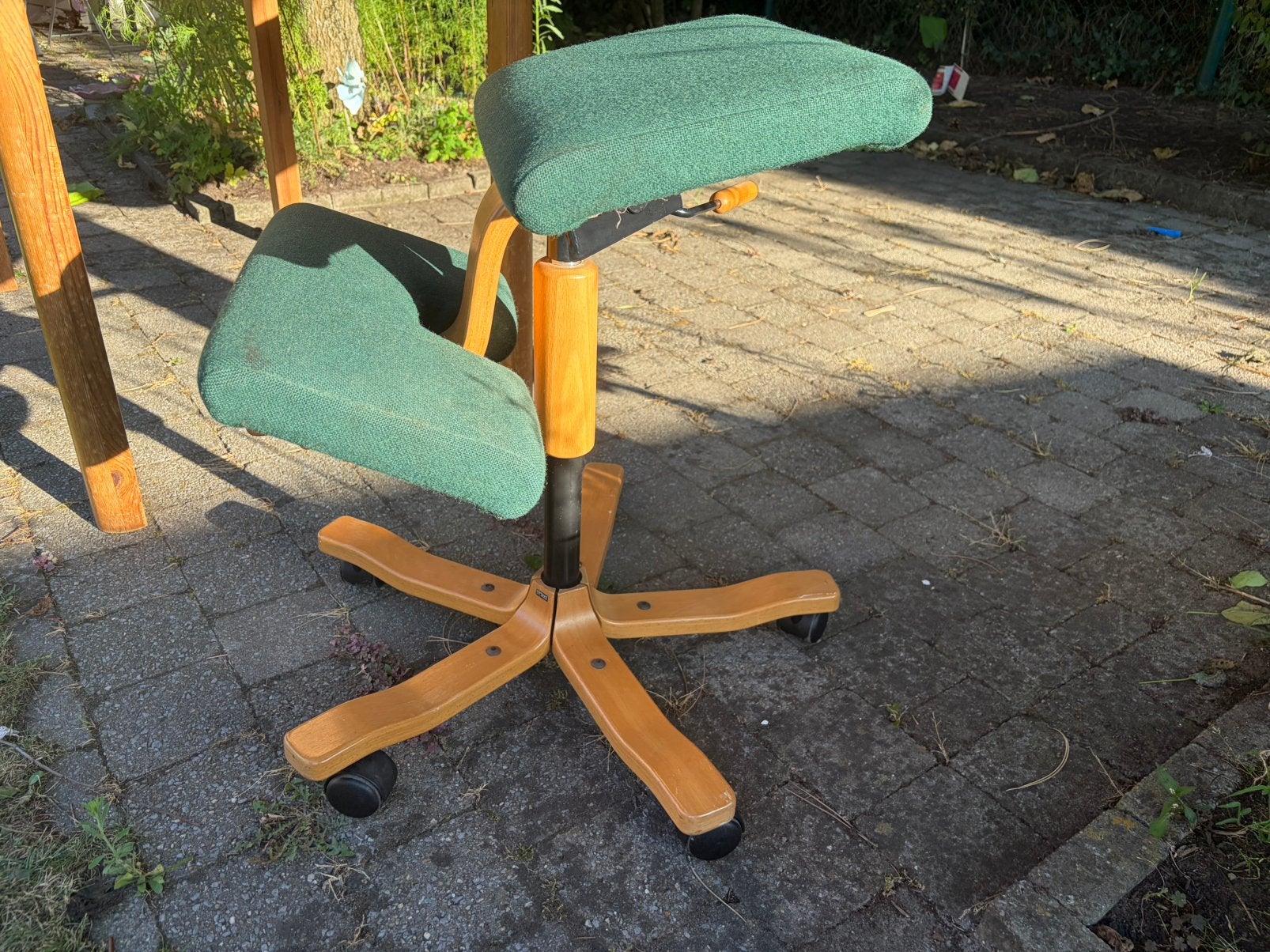 Zweedse ergonomische kniestoel, Sport en Fitness, Massageproducten, Ophalen, Gebruikt, Massagestoel of Kussen