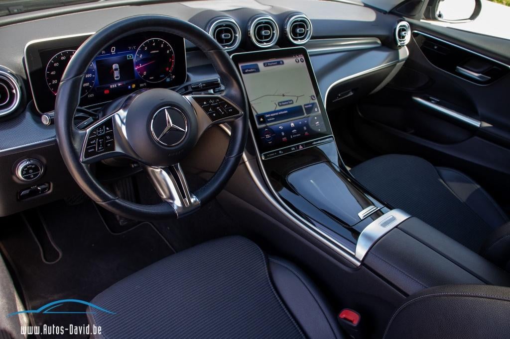 Mercedes-Benz C180 1.5 Benzine 170PK 9G-Tronic / TREKHAAK, 4 deurs, Achterwielaandrijving, 1800 kg, 4 cilinders