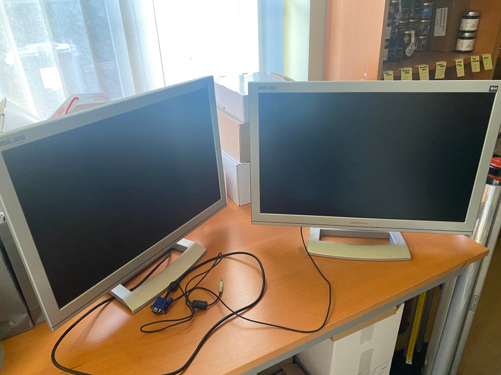 Medion MD30422 PV 22 inch TFT monitor, Enlèvement, Utilisé