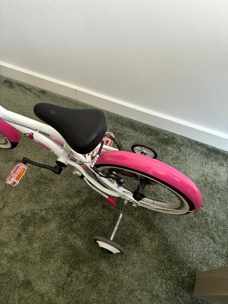 Kinder Fiets roos en wit merk Btwin, Fietsen en Brommers, Ophalen of Verzenden