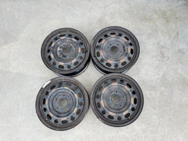 VELGEN+ DEKSELS VOOR MAZDA, Auto-onderdelen, Banden en Velgen, Ophalen, Gebruikt, 15 inch, Velg(en)