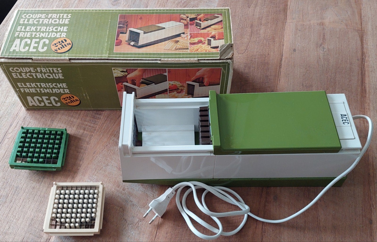 vintage elektrische frietsnijder, Gebruikt, Kunststof, Ophalen of Verzenden, Snijmachine