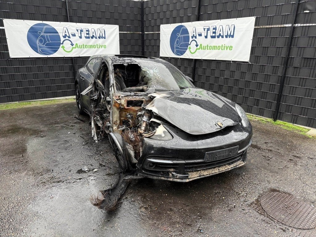 FUSEE ARRIERE GAUCHE Porsche Panamera Sport Turismo (971H), Porsche Deutschland GmbH, Porscheplatz 1
70435  Stuttgart, DE, Porsche