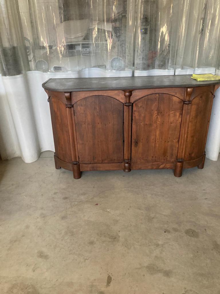 Mooi dressoir, Enlèvement