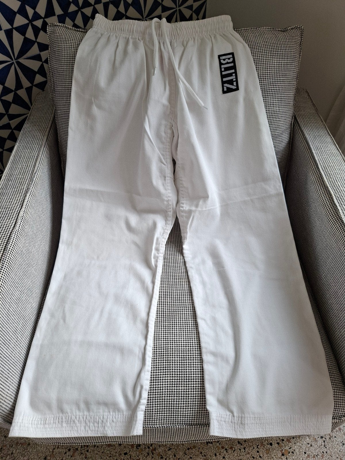 Kimono karate (taille S/150 cm), Taille S, Enlèvement, Comme neuf, Vêtements d'arts martiaux