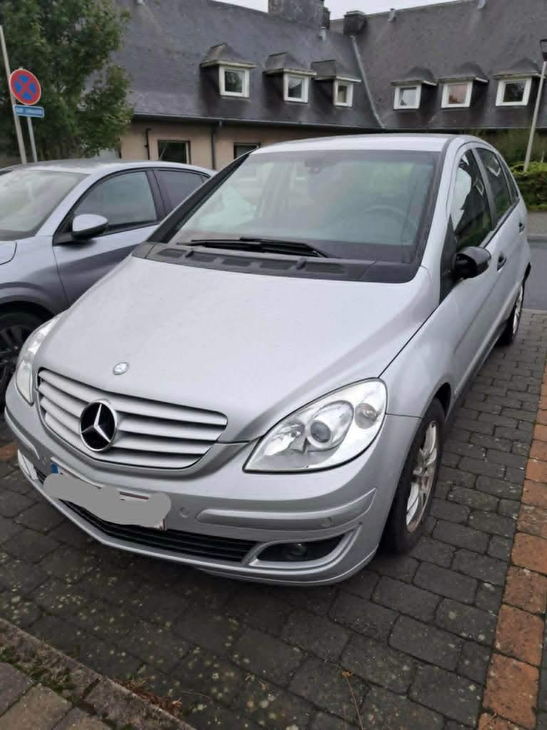 Mercedes b180 2.0 diesel, Autos, Cuir, Argent ou Gris, Noir, Diesel