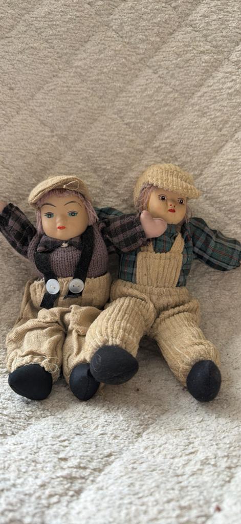 ANTIEKE POP UIT COLLECTIE PORSELEIN, Verzamelen, Ophalen, Zo goed als nieuw