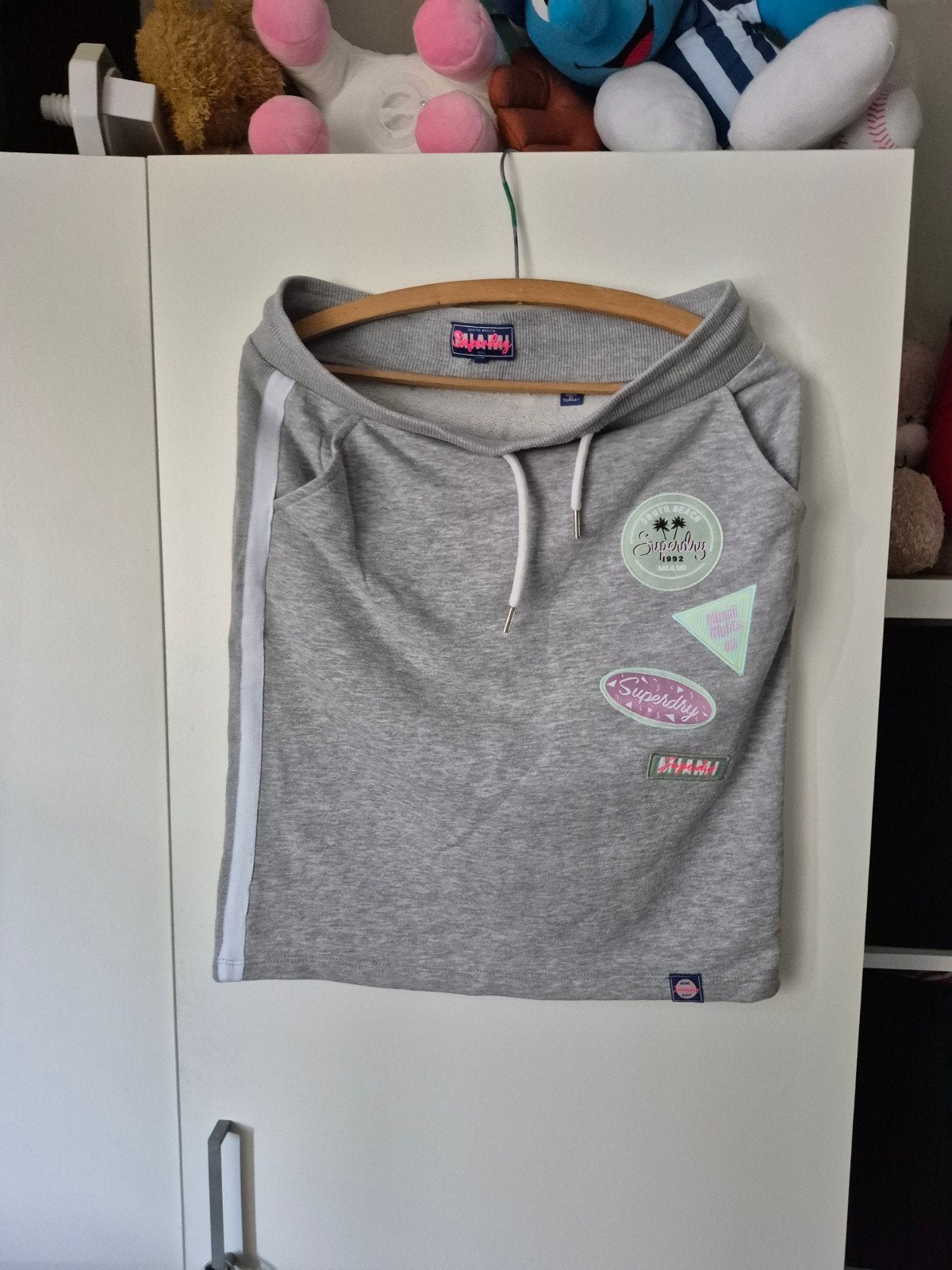 rok superdry maat m goede staat, Vêtements | Femmes, Vêtements de sport, Enlèvement ou Envoi, Taille 38/40 (M)