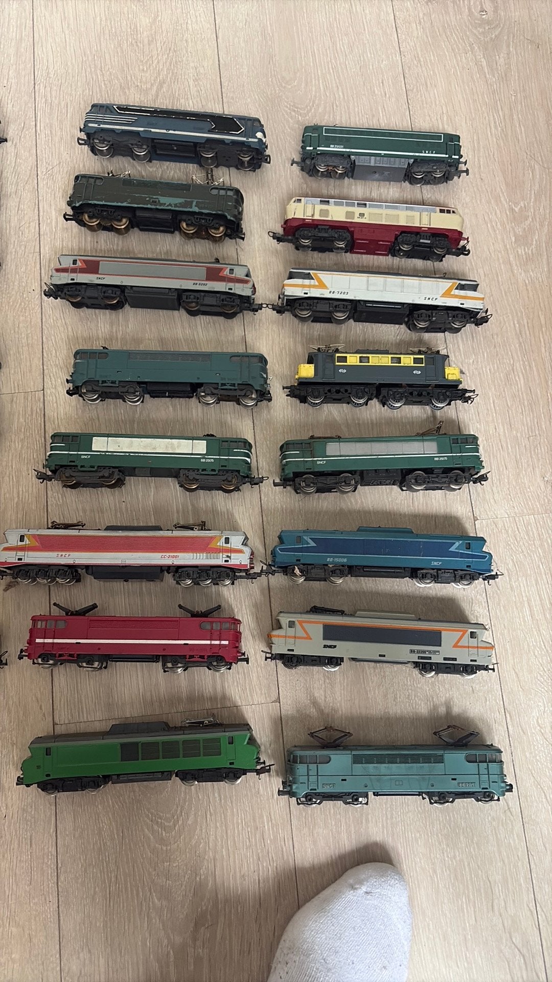Model treinen te koop  voor HO spoor 28 stuks ! BIEDEN !, Ophalen, Gebruikt, Jouef