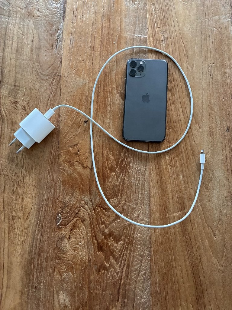 iPhone 11 Pro 256gb + Chargeur Apple rapide, Télécoms, 256 GB, Gris, Enlèvement ou Envoi, IPhone 11