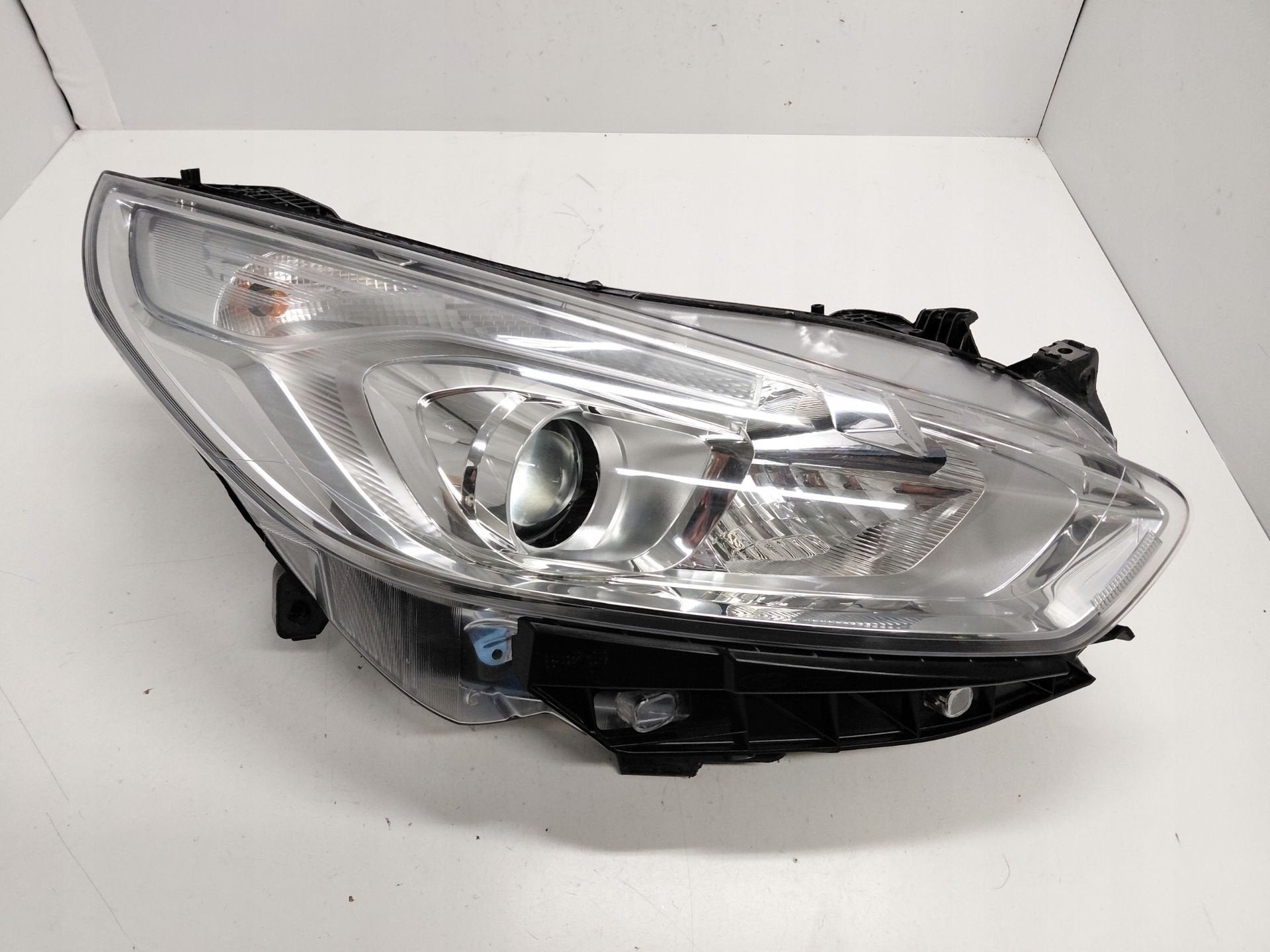 Ford Galaxy MK3 Koplamp EM2B13W029Aj, Autos : Pièces & Accessoires, Info@ford.com, Ford Motor Company, American Road 1
48126  Dearborn