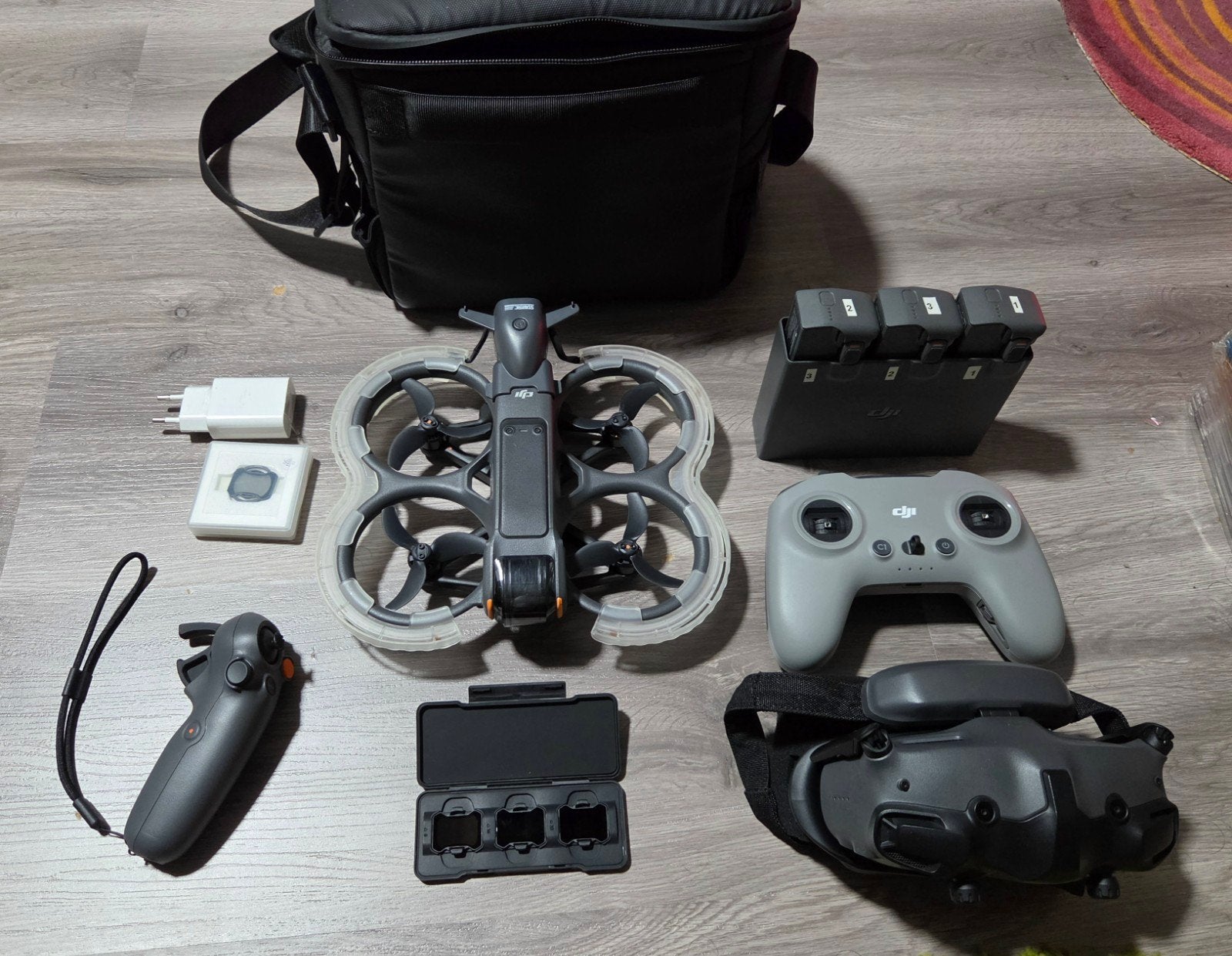 Dji avata 2 + full accessoires, Enlèvement ou Envoi, Comme neuf
