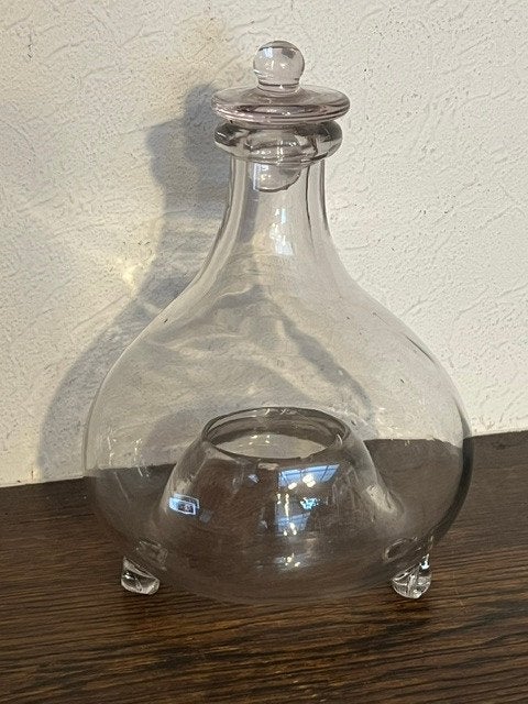 Piège à mouches ou à guêpes ancien en verre., Enlèvement