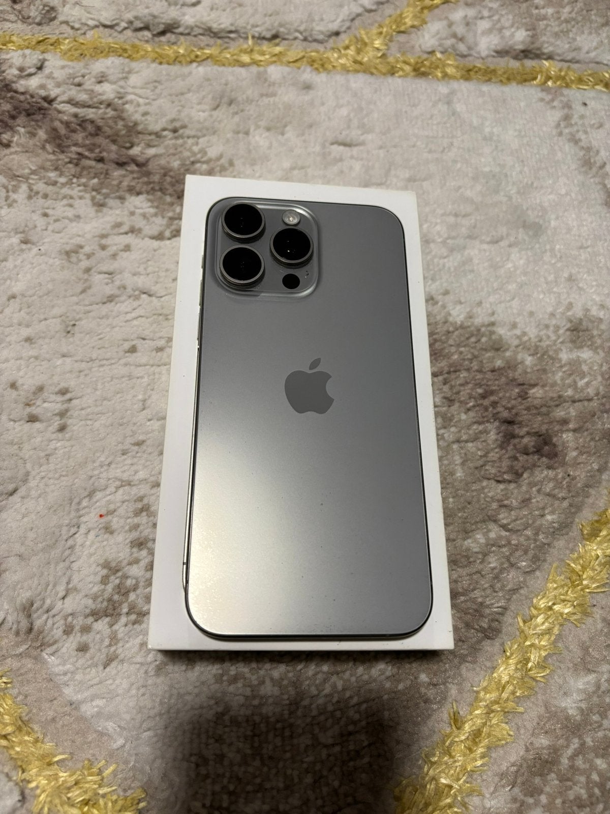 Iphone 15 pro max natuur titanium, Télécoms, Téléphonie mobile | Apple iPhone, Comme neuf, 256 GB, Sans abonnement, iPhone 15 Pro Max