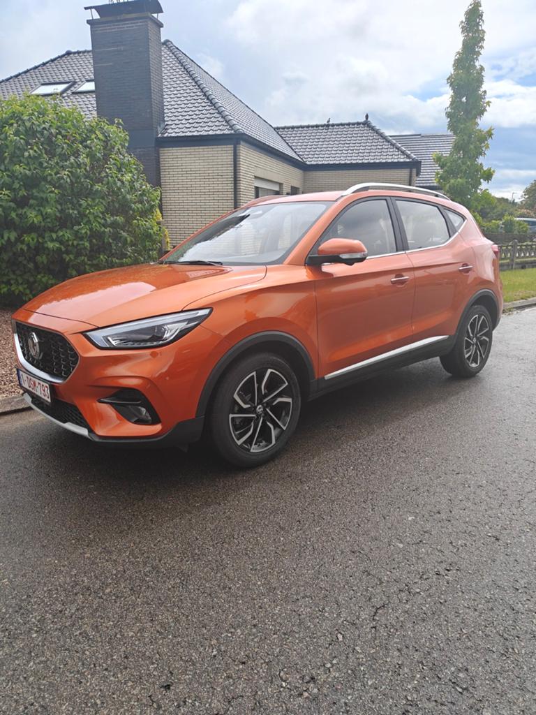 MG ZS Ice Luxury - 8000 km !, Autos, MG, Particulier, ZS, Intérieur cuir, Essence, Euro 6, 5 portes, Boîte manuelle, Noir, Cuir
