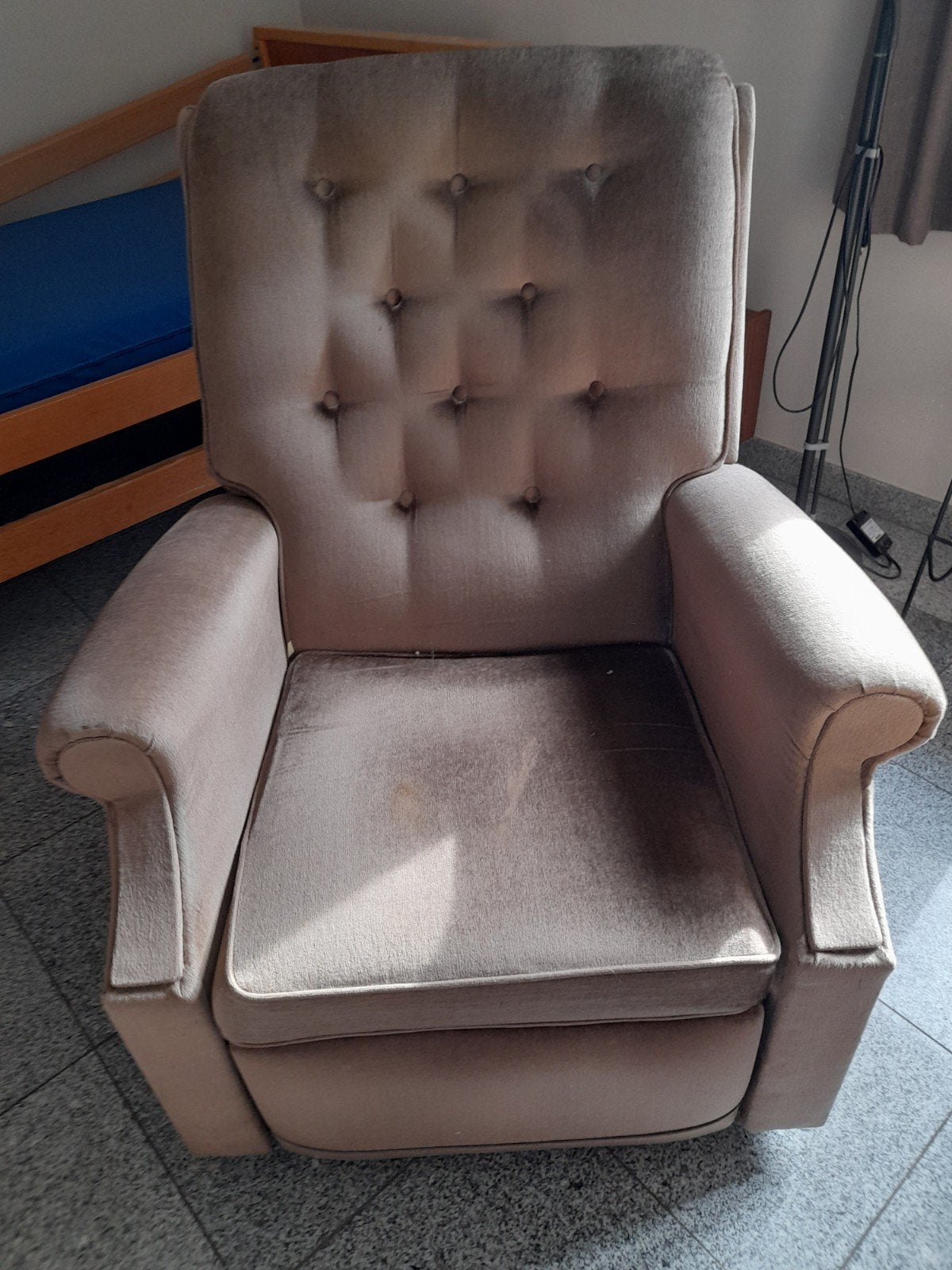 Fauteuil inclinable, bon état, couleur beige, Enlèvement, Utilisé, Tissus
