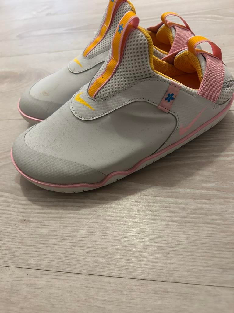 Nike verpleegster schoenen, Kleding | Dames, Ophalen, Zo goed als nieuw