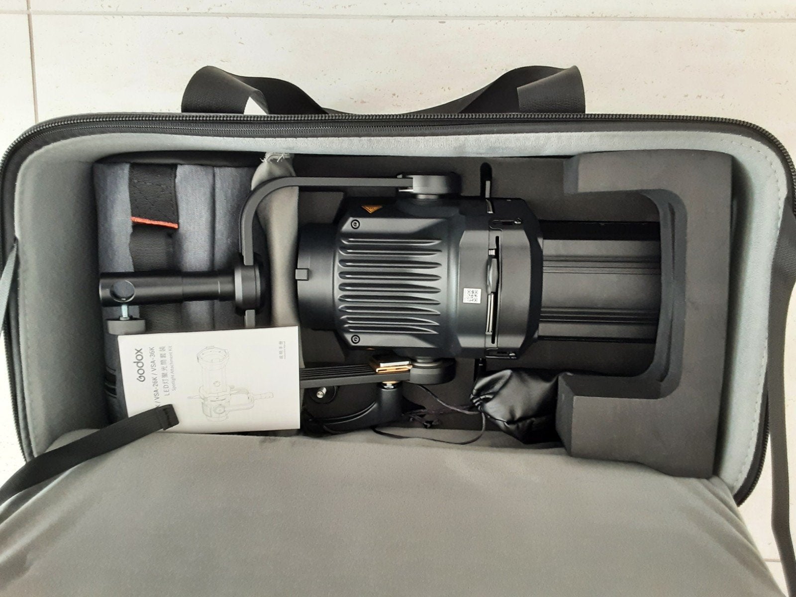 Godox VSA-26K Spotlight Kit
, nieuw, Enlèvement ou Envoi, Neuf