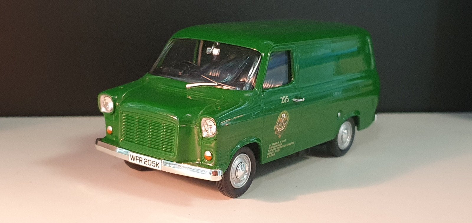 Ford Transit 1/43 (N 1587), Hobby & Loisirs créatifs, Enlèvement ou Envoi, Vanguards