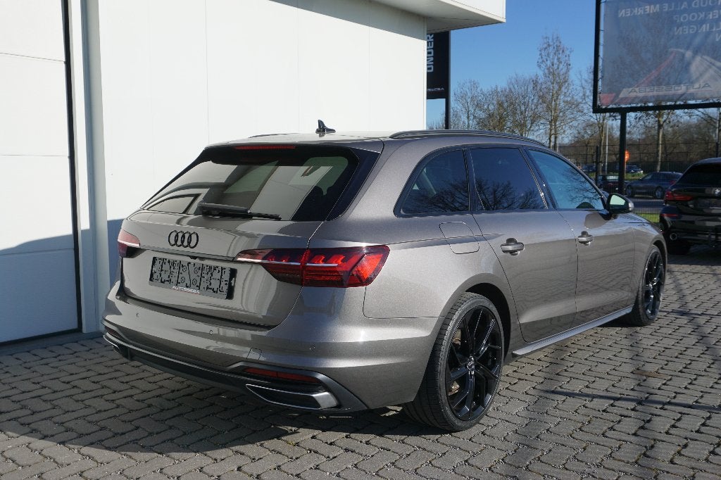 Audi A4 Avant 2.0TDi SportLine *Automaat/19"/Camera/Carpass*, Auto's, Audi, Bruin, A4, 5 deurs, 1968 cc