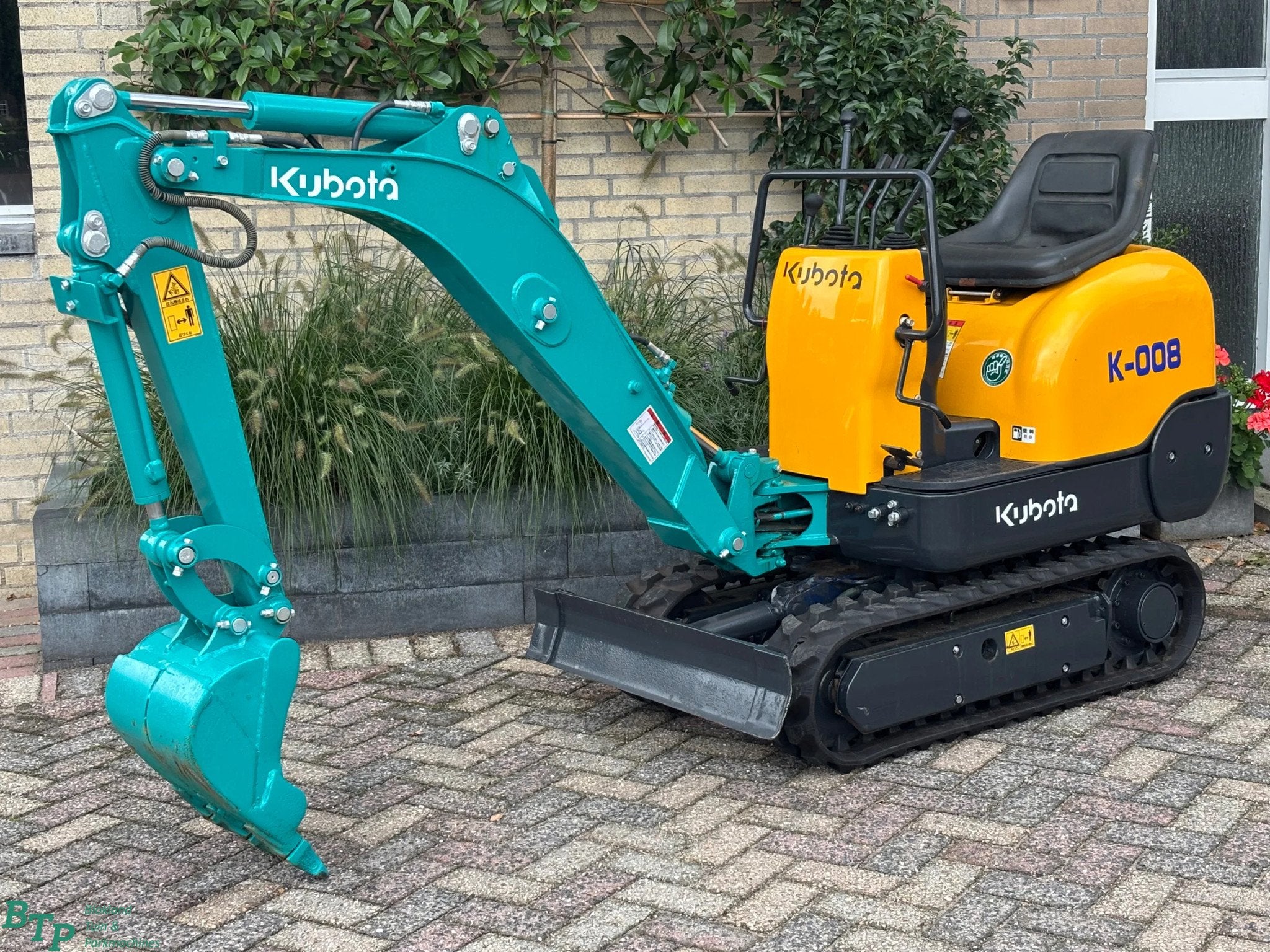 Kubota Gebruikte minigraver 008 k-008 3cil. verstelbare rups