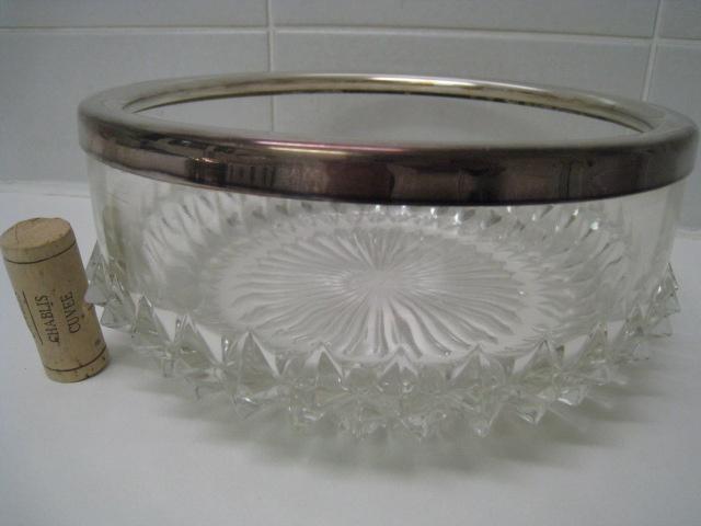 Glazen schaal in geslepen glas, gegalvaniseerd zilver beslag, Ophalen