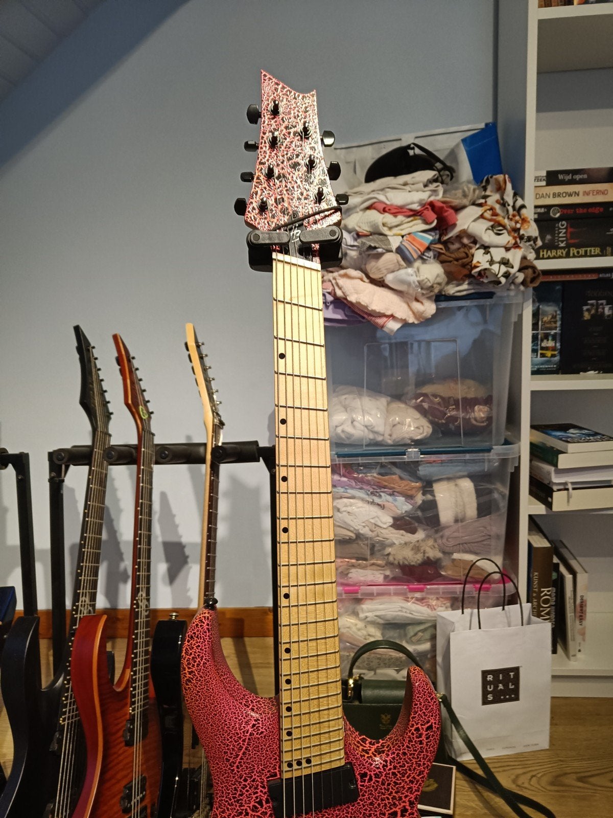 Harley Benton fanned fret 7-string met EMG 707X, Ophalen