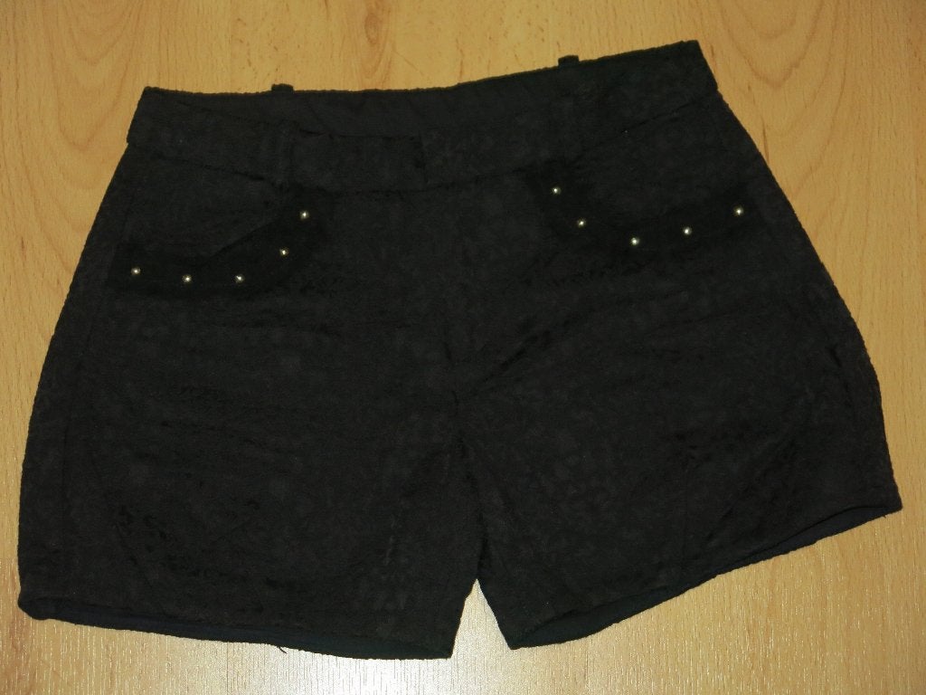 Een leuk zwart shortje, 11-12 jaar, als nieuw, Kinderen en Baby's, Kinderkleding | Maat 152, Ophalen, Zo goed als nieuw, Meisje