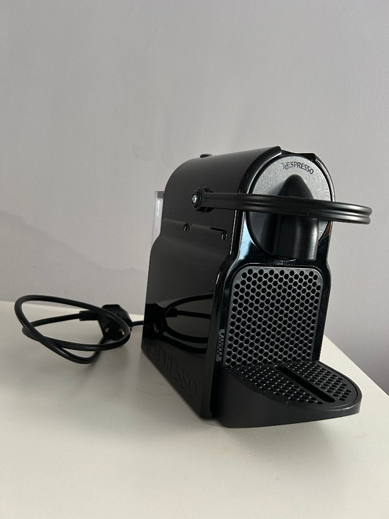 Delonghi Nespresso Inissia, Elektronische apparatuur, Ophalen, Koffiemachine, Zo goed als nieuw, 1 kopje