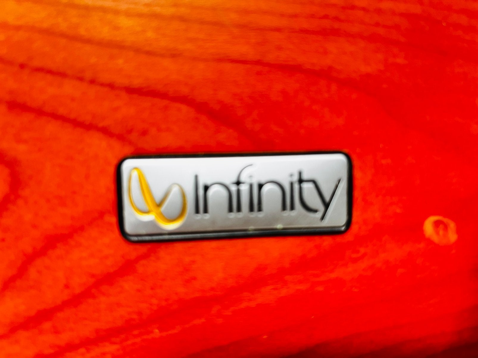 INFINITY Cascade Model Fifteen / 230, Ophalen, Zo goed als nieuw