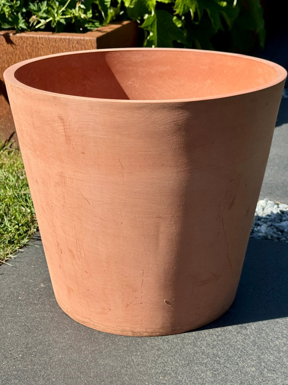 Grote bloempot in kleur terracotta, Tuin en Terras, Ophalen, Zo goed als nieuw