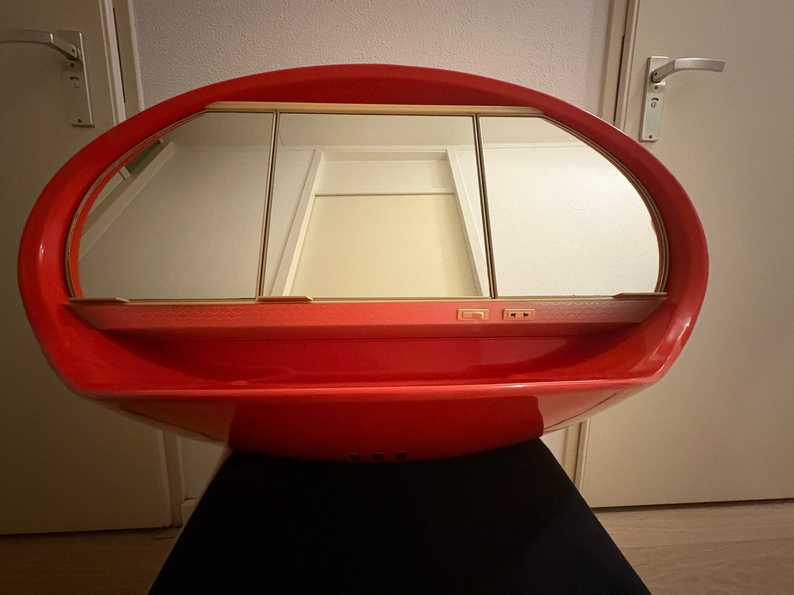 Space age Curver spiegelkastje rood - Jaren '70 design, Antiek en Kunst, Ophalen, Rood, Kunststof