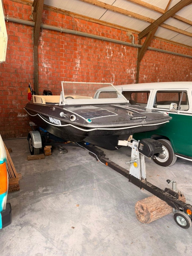 gerestaureerde boot met Suzuki 9.9 pk motor en aanhangwagen, Sports nautiques & Bateaux, Bateaux à moteur & Yachts à moteur, 4 m