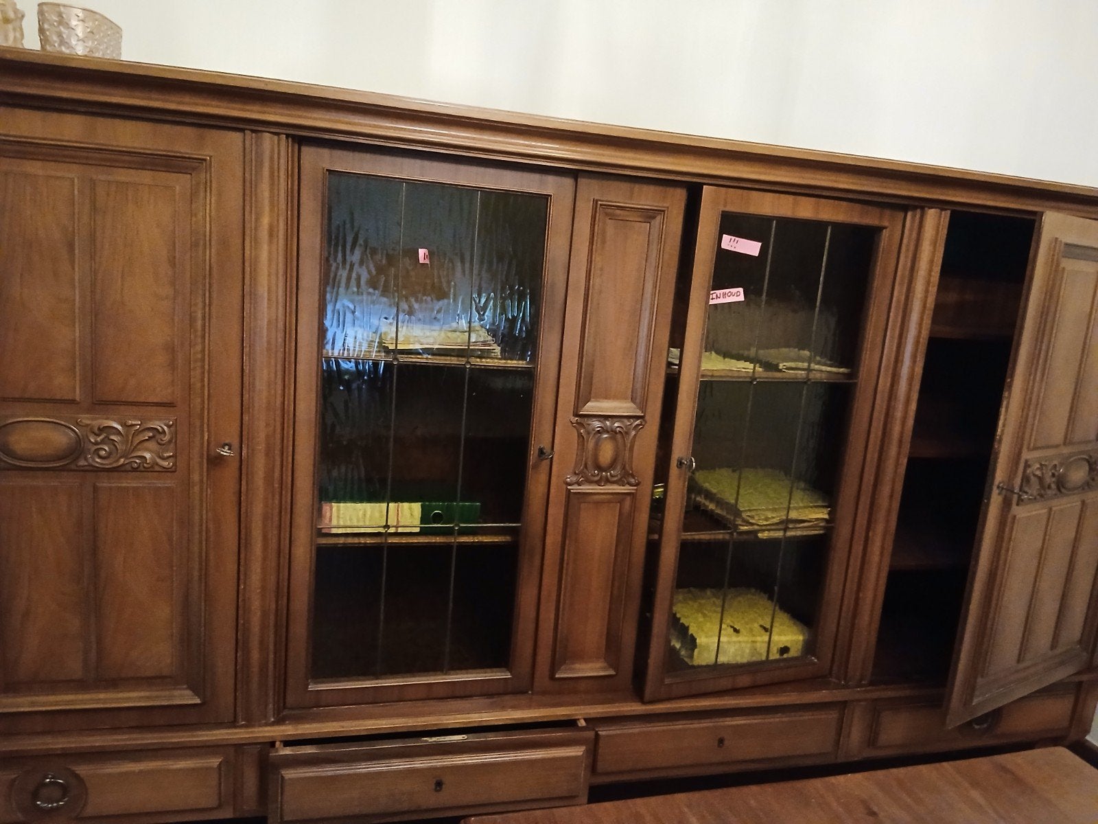 Prachtige grote eiken buffetkast / vitrinekast met houtsnijw, Enlèvement, Verre