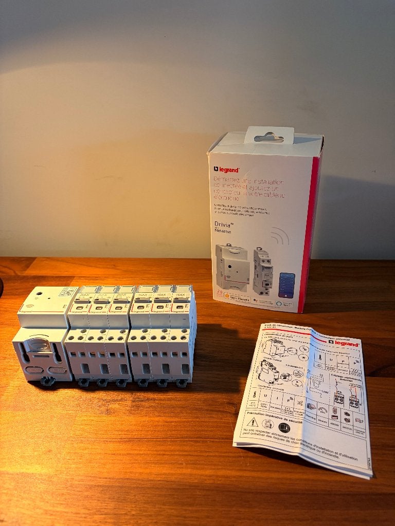 Legrand CX smart‑home hub en slimme contactoren - Homekit, Ophalen of Verzenden, Zo goed als nieuw, Overige merken, Relais