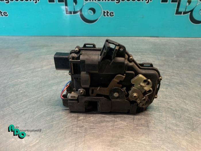 Serrure portière mécanique 2portes droite d'un Seat Arosa, -, 3 mois de garantie, Utilisé, -