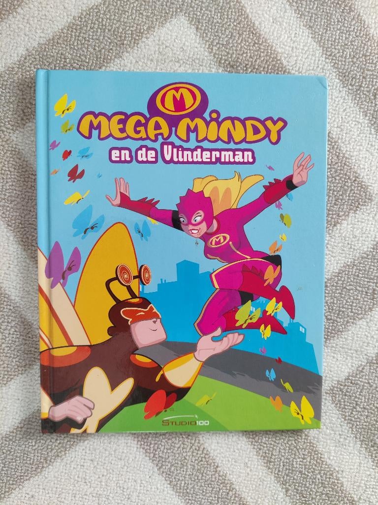 Mega Mindy en de Vlinderman - Hardcover Jeugdboek, Boeken, Ophalen of Verzenden, Gelezen, Studio 100, Fictie algemeen