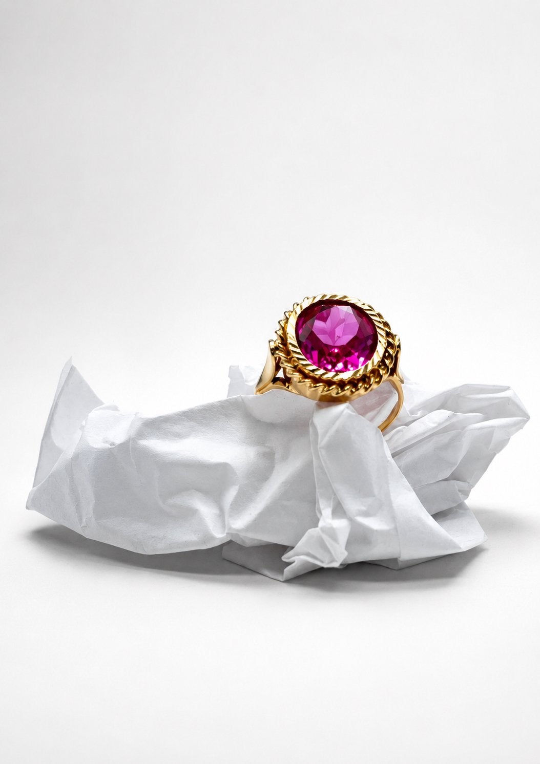 Bague vintage or 18K 750 pierre rose fuchsia, Bijoux, Sacs & Beauté, Enlèvement ou Envoi, Comme neuf, Bleu, Or