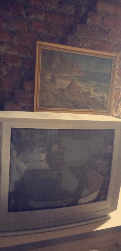 Téléviseur LG  (ancienne génération) - Argentée, Enlèvement