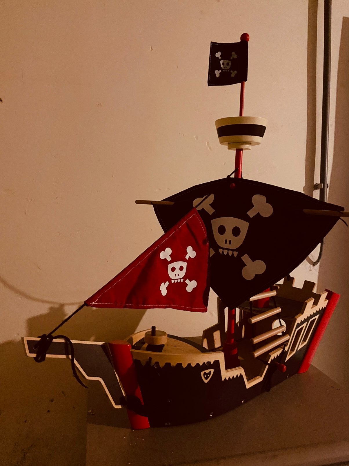 Houten piratenschip, Verzamelen, Ophalen, Zo goed als nieuw