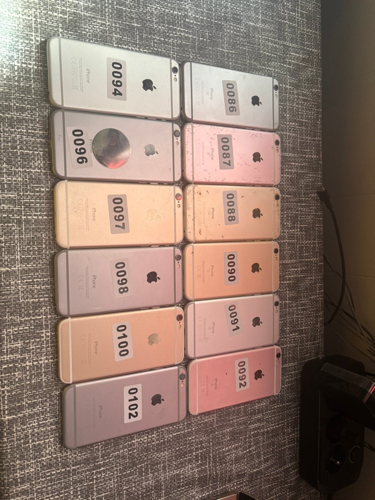 Bulk iPhones 6s/6/6G x12 Mix , sold as is, Telecommunicatie, Gebruikt, 32 GB, Ophalen of Verzenden, Zonder simlock