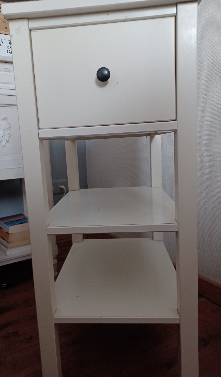Table de nuit, Enlèvement