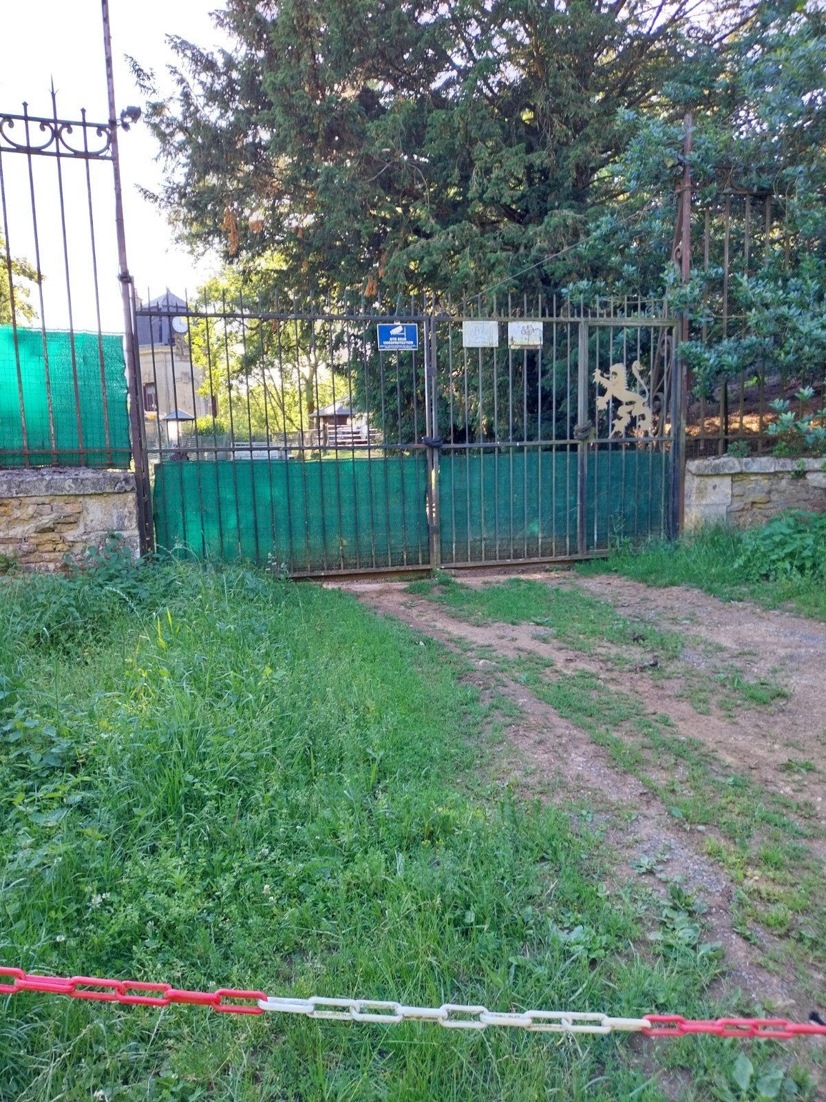 SEDAN  à louer parc de 13 ha Avec animaux, Tickets & Billets