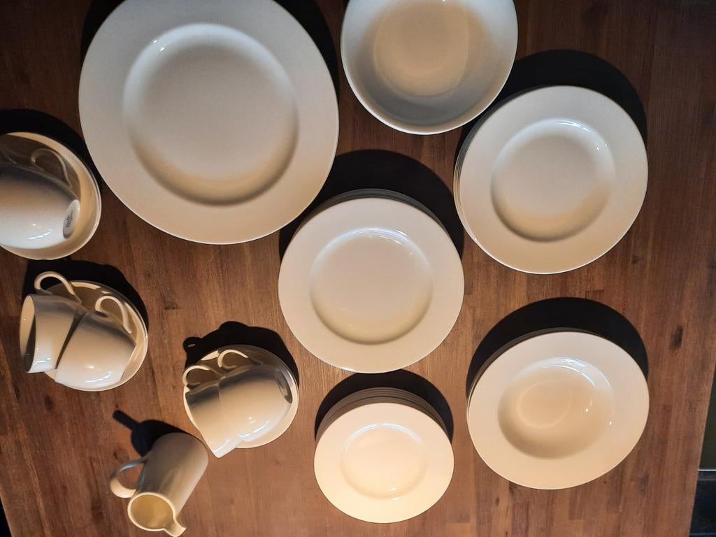 Prachtig en uitgebreid Wedgwood servies, type Queen's Ware P, Antiek en Kunst, Ophalen