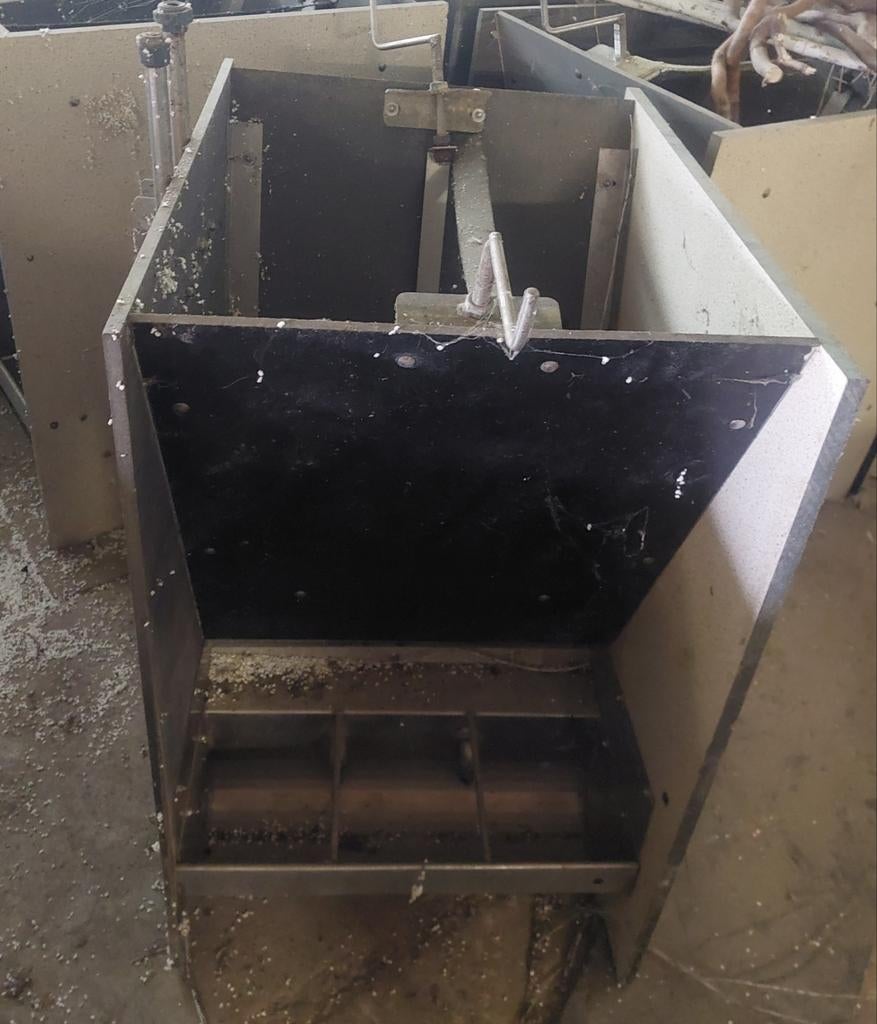Dubbele Brijvoederbak varkens
